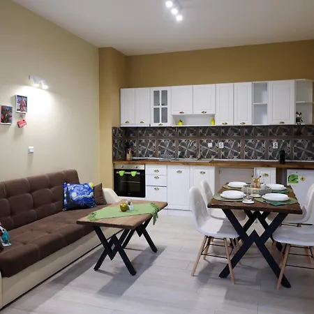 студио Young Gogh بامبوروفو